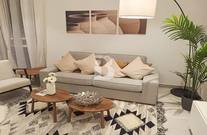Living Room image for: Apartment - 2 Bedrooms - 3 Bathrooms for rent in Qaryat Al Hidd - Saadiyat Island - Abu Dhabi, Image 1