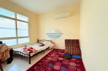 Apartment - Studio - 1 Bathroom for rent in Mohamed Bin Zayed City Villas - Mohamed Bin Zayed City - Abu Dhabi