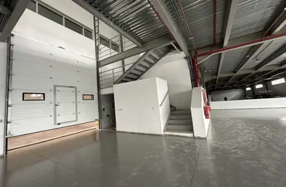 Warehouse - Studio for rent in Al Qusais Industrial Area - Al Qusais - Dubai