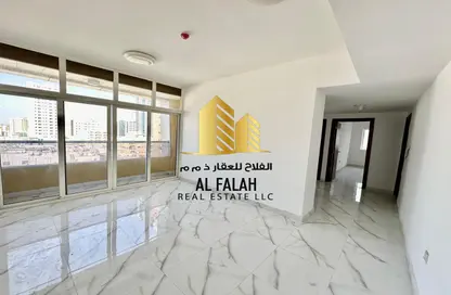 Apartment - 2 Bedrooms - 2 Bathrooms for rent in New Zubaidi Building - Al Majaz 1 - Al Majaz - Sharjah