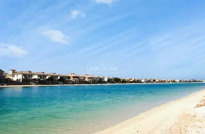 Villa - 4 Bedrooms - 5 Bathrooms for sale in Garden Homes Frond D - Garden Homes - Palm Jumeirah - Dubai