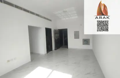مجمعات للإيجار - استوديو - 8 حمامات للايجار في الجرف 3 - الجرف - عجمان وسط المدينة - عجمان