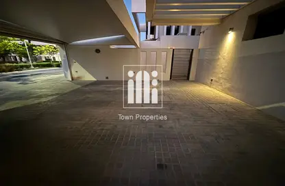 Villa - 4 Bedrooms - 6 Bathrooms for rent in West Yas - Yas Island - Abu Dhabi