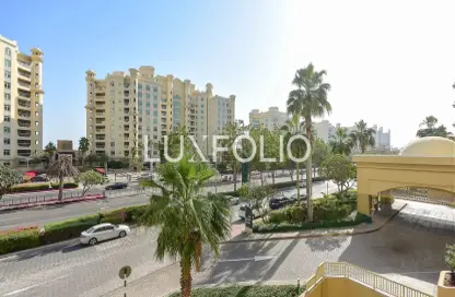 Apartment - 3 Bedrooms - 4 Bathrooms for rent in Al Hamri - Shoreline Apartments - Palm Jumeirah - Dubai