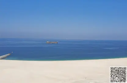 شقة - 3 غرف نوم - 4 حمامات للايجار في مساكن كورنيش عجمان - طريق كورنيش عجمان - عجمان