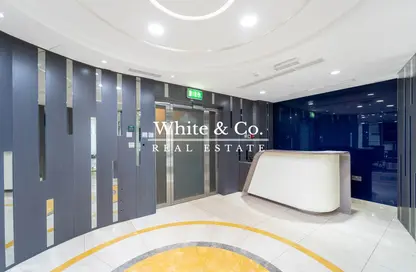 مكتب - استوديو - 2 حمامات للبيع في ون باي امنيات - الخليج التجاري - دبي