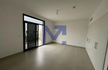 Empty Room image for: Apartment - 3 Bedrooms - 4 Bathrooms for rent in Reem Townhouses - Town Square - Dubai, Image 1
