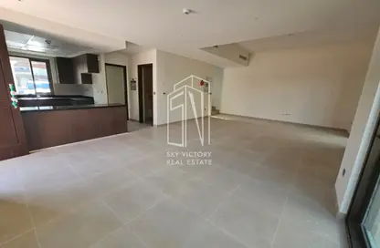 Townhouse - 3 Bedrooms - 5 Bathrooms for rent in Bloom Living - Zayed City (Khalifa City C) - Khalifa City - Abu Dhabi