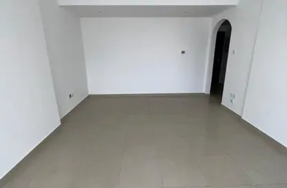 Apartment - 2 Bedrooms - 3 Bathrooms for sale in Al Khan - Sharjah