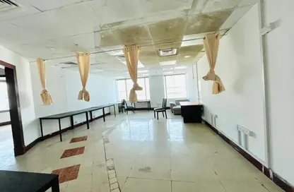 Office Space - Studio - 1 Bathroom for rent in Al Muraqqabat - Deira - Dubai