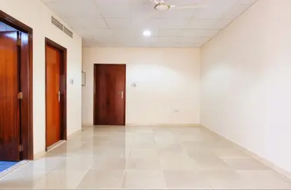 شقة - 1 حمام للايجار في الرفاعة - بر دبي - دبي