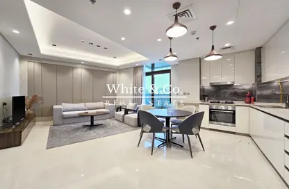 شقة - غرفة نوم - 2 حمامات للبيع في برج النبلاء - الخليج التجاري - دبي