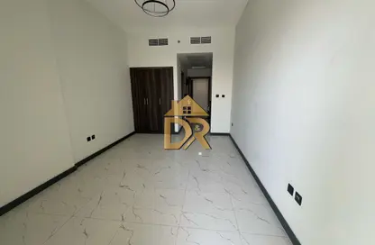 شقة - 1 حمام للايجار في برج روكان B - برج روكان - دبي لاند - دبي