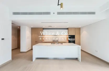 Apartment - 2 Bedrooms - 2 Bathrooms for sale in Berkeley Place - Mohammed Bin Rashid City - Dubai