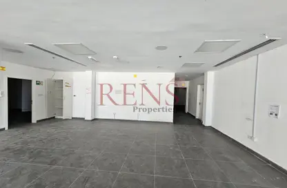 Shop - Studio - 2 Bathrooms for rent in Capital Golden Tower - Business Bay - Dubai