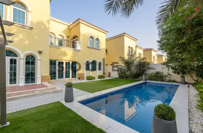 Villa - 3 Bedrooms - 4 Bathrooms for rent in District 8 - Jumeirah Park - Dubai