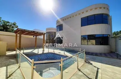 Villa - 5 Bedrooms - 5 Bathrooms for rent in Jumeirah 3 Villas - Jumeirah 3 - Jumeirah - Dubai