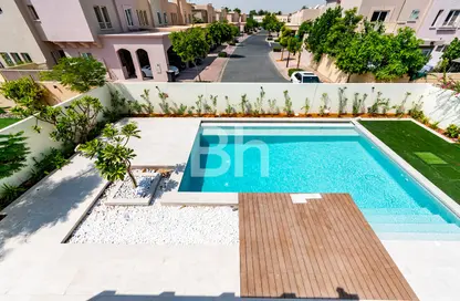 Villa - 5 Bedrooms - 5 Bathrooms for rent in Meadows 5 - Meadows - Dubai