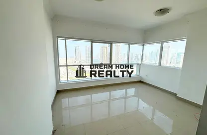 شقة - 3 غرف نوم - 4 حمامات للايجار في برج هند - شارع التعاون - التعاون - الشارقة