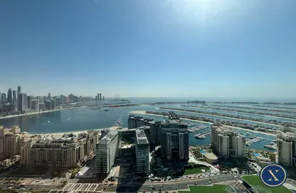 Apartment - 1 Bedroom - 2 Bathrooms for rent in The Palm Tower - Palm Jumeirah - Dubai