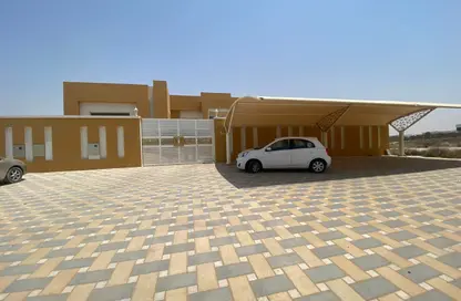فيلا - 3 غرف نوم - 4 حمامات للايجار في الرفاع - رأس الخيمة