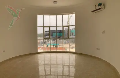 أرض - استوديو - 8 حمامات للبيع في المصباح - الهيلي - العين