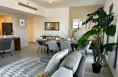 Living / Dining Room image for: Apartment - 1 Bedroom - 1 Bathroom for sale in Lamaa - Madinat Jumeirah Living - Umm Suqeim - Dubai, Image 1