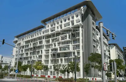 Apartment - Studio - 1 Bathroom for rent in Oasis 1 - Oasis Residences - Masdar City - Abu Dhabi