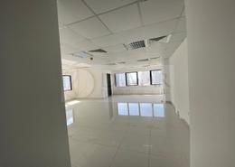 مكتب - 1 حمام للكراء في برج السامان - شارع حمدان - أبوظبي