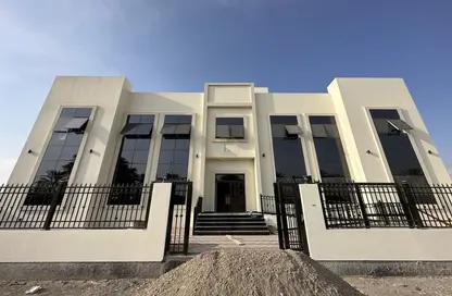 Villa - Studio - 4 Bathrooms for rent in Al Habooy - Al Markhaniya - Al Ain