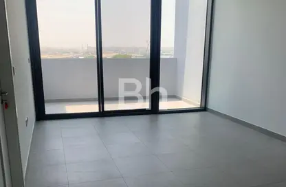 شقة - غرفة نوم - 2 حمامات للبيع في ذا غيت - الجادة - الشارقة