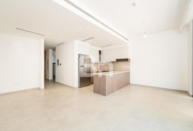 G+2 | Large Plot | Park Backing | Brand New
