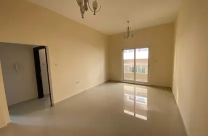 شقة - غرفة نوم - 2 حمامات للايجار في 2  الروضة - الروضة - عجمان