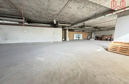 متجر - استوديو - 1 حمام للايجار في عود ميثاء - بر دبي - دبي
