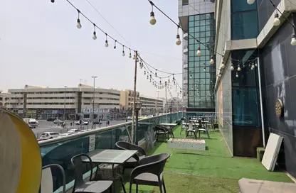 Retail - Studio - 4 Bathrooms for rent in Al Muraqqabat - Deira - Dubai