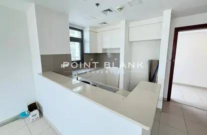 Apartment - 3 Bedrooms - 4 Bathrooms for rent in Zahra Apartments 2B - Zahra Apartments - Town Square - Dubai