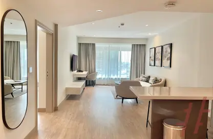 صورة لـ غرفة المعيشة شقة - غرفة نوم - 1 حمام للايجار في مركز دبي المالي العالمي - دبي ، صورة رقم 1