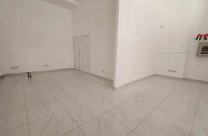 متجر - استوديو - 1 حمام للبيع في امباير هايتس بوديوم - القمم الإمبراطورية - الخليج التجاري - دبي