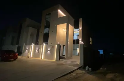 فيلا - 5 غرف نوم - 8 حمامات للبيع في الحليو 2 - الحليو - عجمان