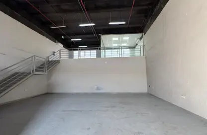 Warehouse - Studio for rent in Mussafah Industrial Area - Mussafah - Abu Dhabi
