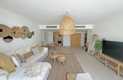 Apartment - 1 Bedroom - 2 Bathrooms for rent in Building B - Al Zeina - Al Raha Beach - Abu Dhabi