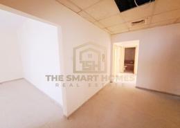 Half Floor - 2 bathrooms for rent in Al Khan - Sharjah