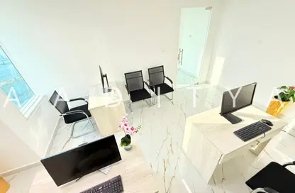 Office Space - Studio - 1 Bathroom for rent in Fatima Mohammad Ahmad Bin Suleiman - Al Raffa - Bur Dubai - Dubai