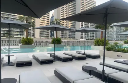 شقة - 2 غرف نوم - 3 حمامات للبيع في الاسترليني الشرقية - الاسترليني - الخليج التجاري - دبي