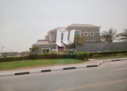 HOT OFFER / Independent corner Villa 3 BR plus maidroom