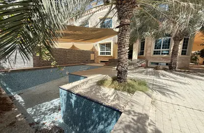 Villa - 3 Bedrooms - 5 Bathrooms for rent in Al Falaj - Al Riqqa - Sharjah