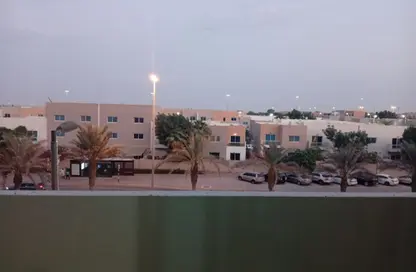 شقة - 3 غرف نوم - 3 حمامات للايجار في برج 11 - الريف داون تاون - الريف - أبوظبي