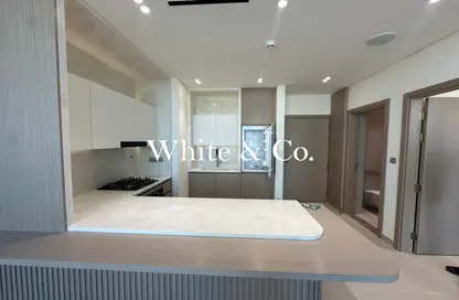 شقة - غرفة نوم - 2 حمامات للايجار في بن غاطي رويال - منطقة 18 - قرية الجميرا سركل - دبي