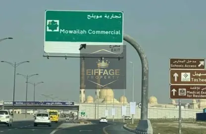 عمارة بالكامل - 8 غرف نوم - 8 حمامات للبيع في مجمع مويلح - تجارية مويلح - الشارقة