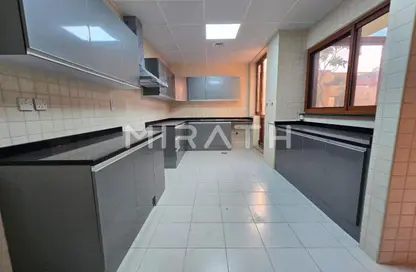 فيلا - 4 غرف نوم - 4 حمامات للايجار في فيلات القرهود - منطقة القرهود - دبي